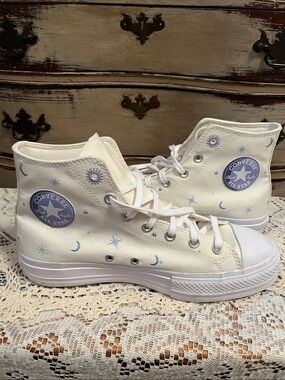Women’s converse All Star ⭐️